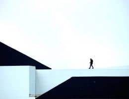 【投資觀念】應對股市動盪：看看投資大師蒙格怎麼說