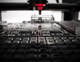 【法說重點解讀】資料中心需求占比提升，記憶體大廠美光卻對電子景氣衰退示警