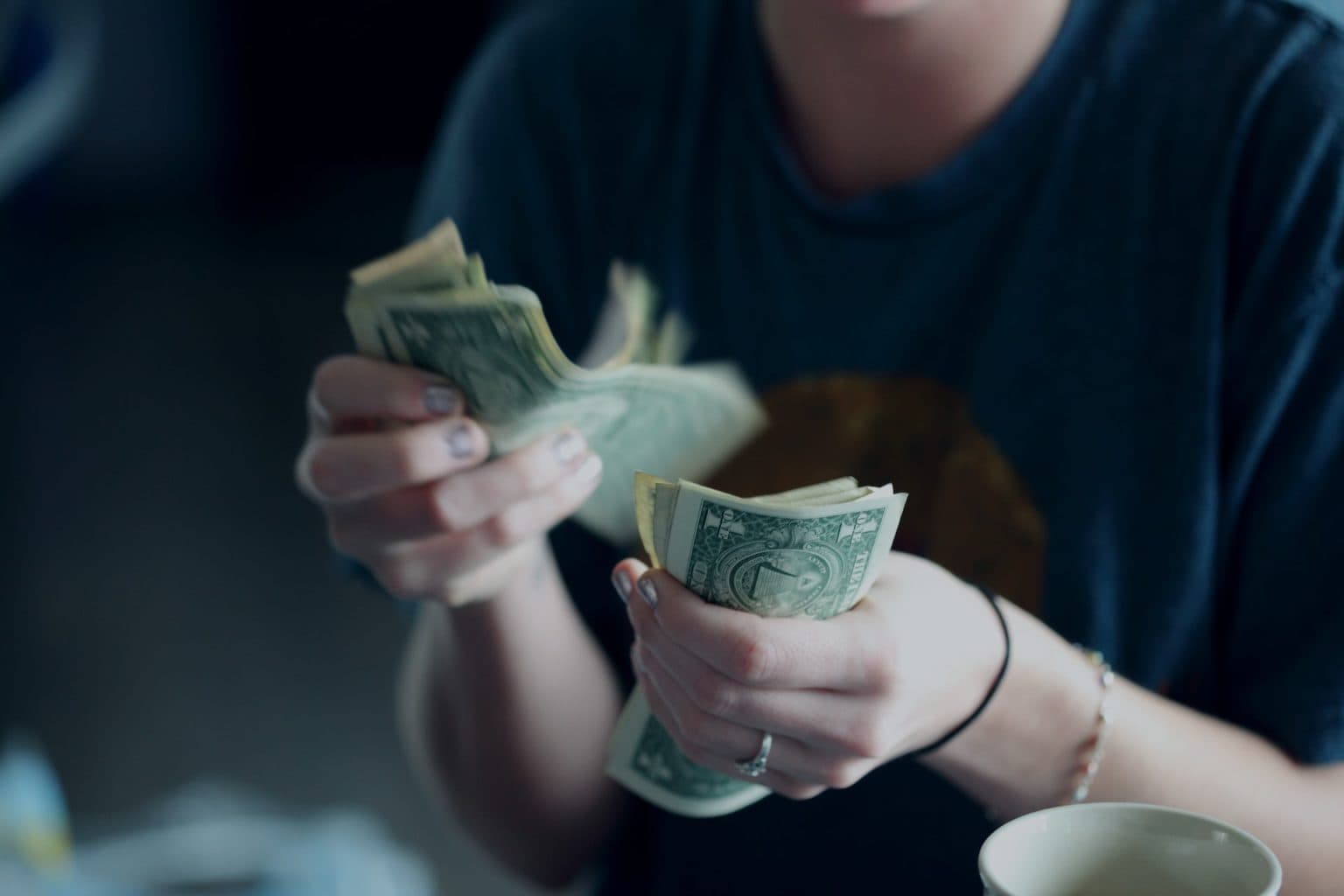 股利能降低持股成本？小心用「股價扣掉股息」可能造成報酬率誤判！
