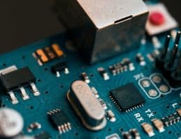 存股族注意！靠時間累積優勢的電源管理晶片