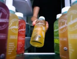 【關鍵報告】飲料商機！最大飲料包材供應商「宏全」未來成長潛力