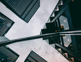 【關鍵報告】投資金融股領股息,你可以不要「傻傻地存」