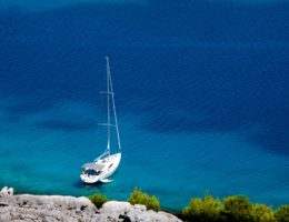 【個股分析】佈局高奢休閒!看懂亞果遊艇如何多角經營遊艇產業